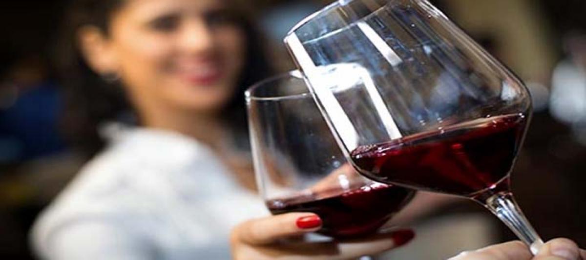 Diabetics should `dine with wine` to keep heart healthy